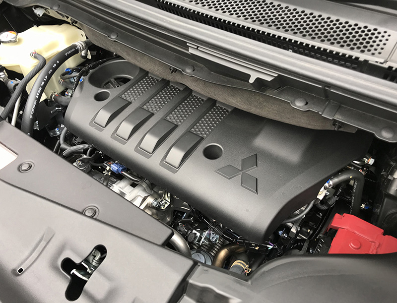 クリーンディーゼル車のエンジンの画像