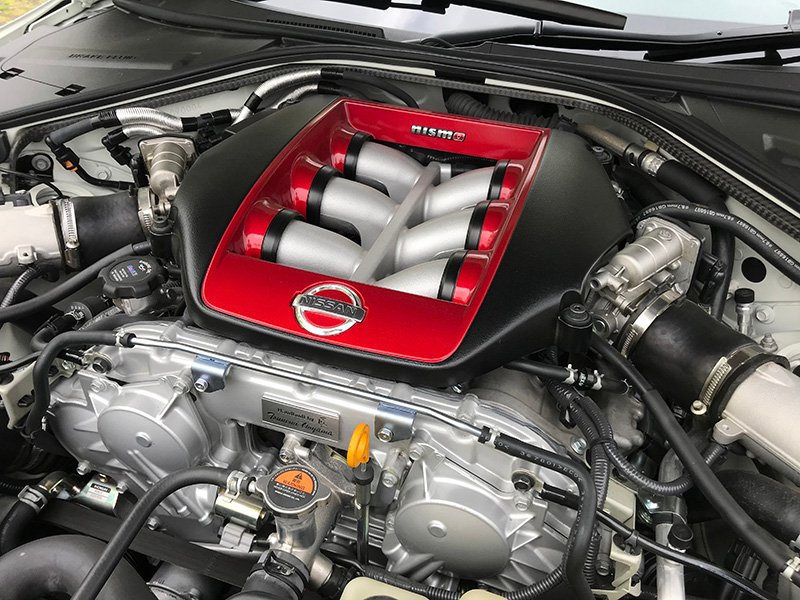 日産 GT-Rのシフトのエンジンの画像