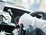 運転の際に手袋をする意味と運転に適した手袋の選び方
