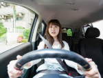 クルマの運転で緊張しすぎる原因と緊張しない方法