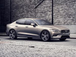ボルボ、ミドルサイズセダン「S60」をフルモデルチェンジ