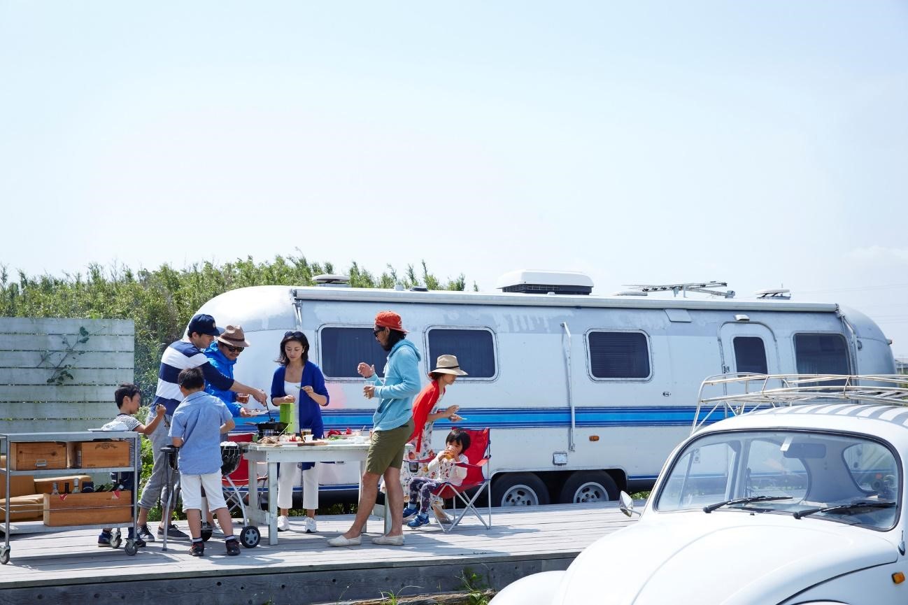 キャンピングカーの洗車は手洗いが基本!道具・手順を全解説!