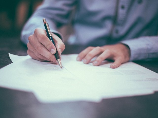 車庫証明とは?手続きの必要書類や方法・手順を詳しく解説