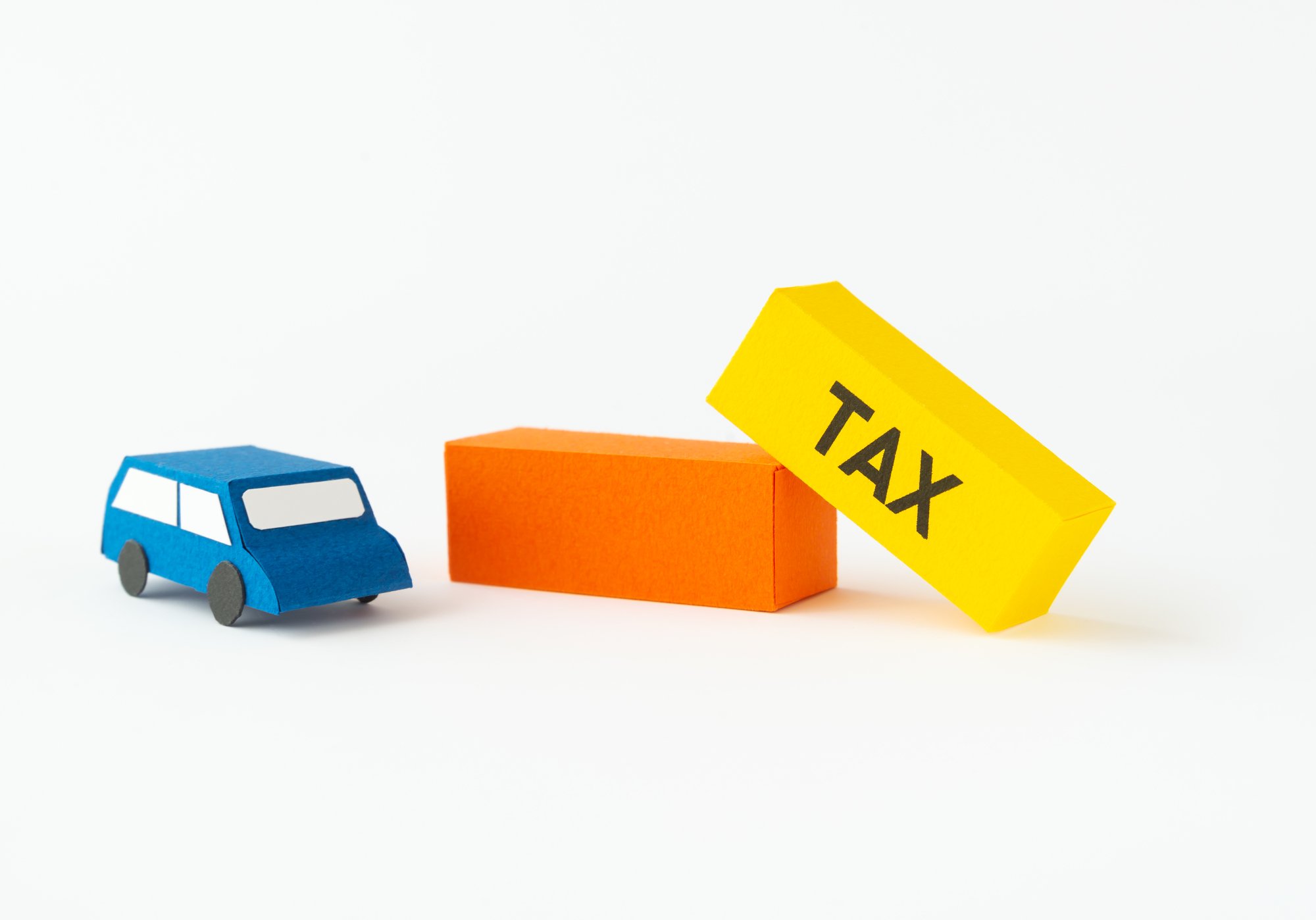 自動車税の納付は5月末まで？車にかかる税金を詳しく解説！