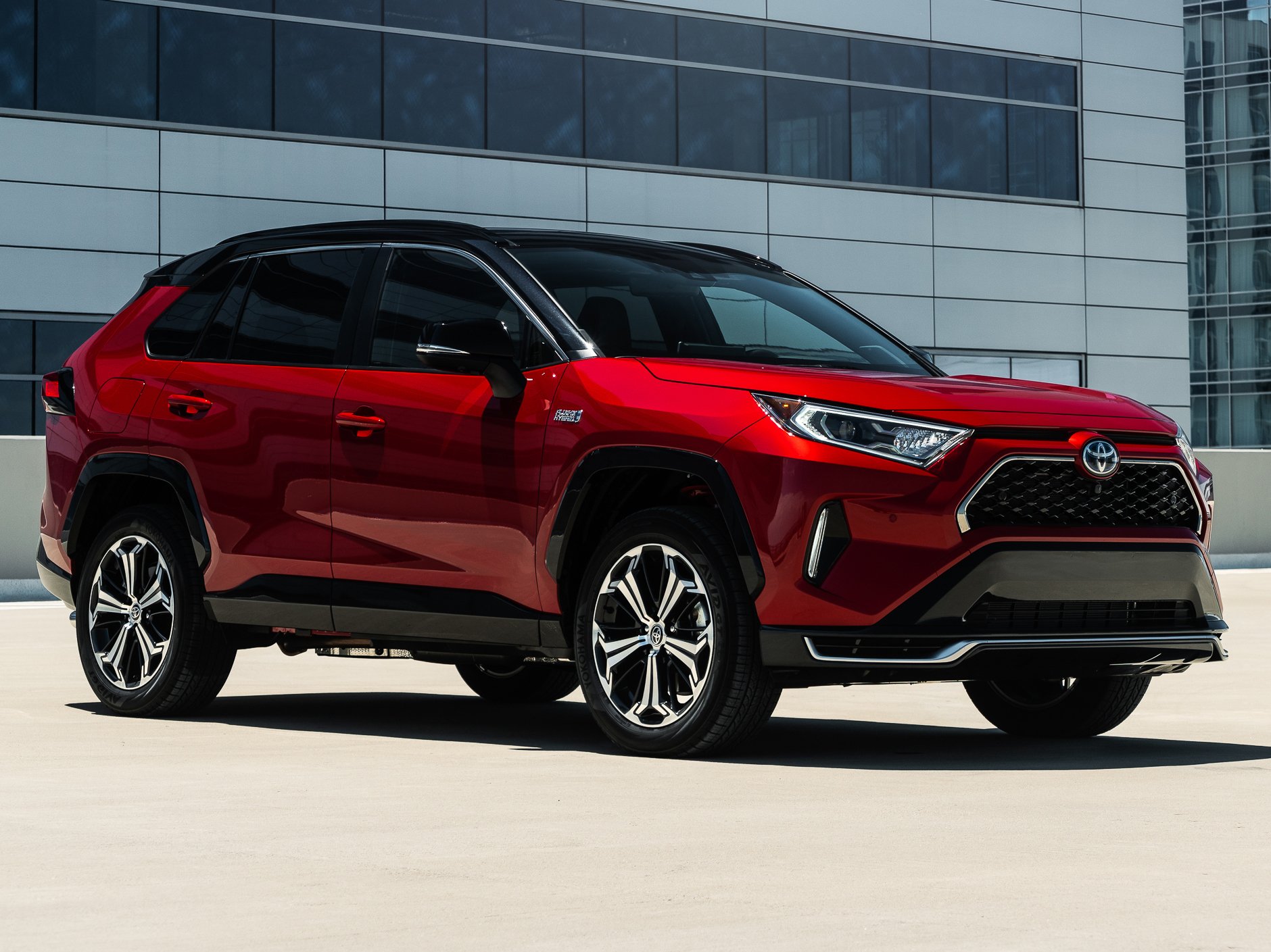 スクープ！ トヨタRAV4 PHVが6月8日にデビュー!! 気になる価格は469万 ...