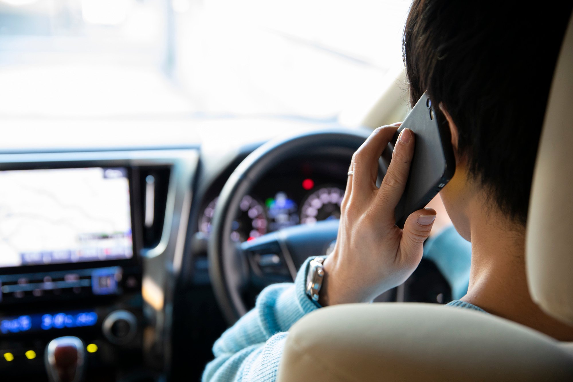 煽り運転をされたらどうしたらいい 被害を拡大させないための適切な対処法を解説 中古車なら グーネット