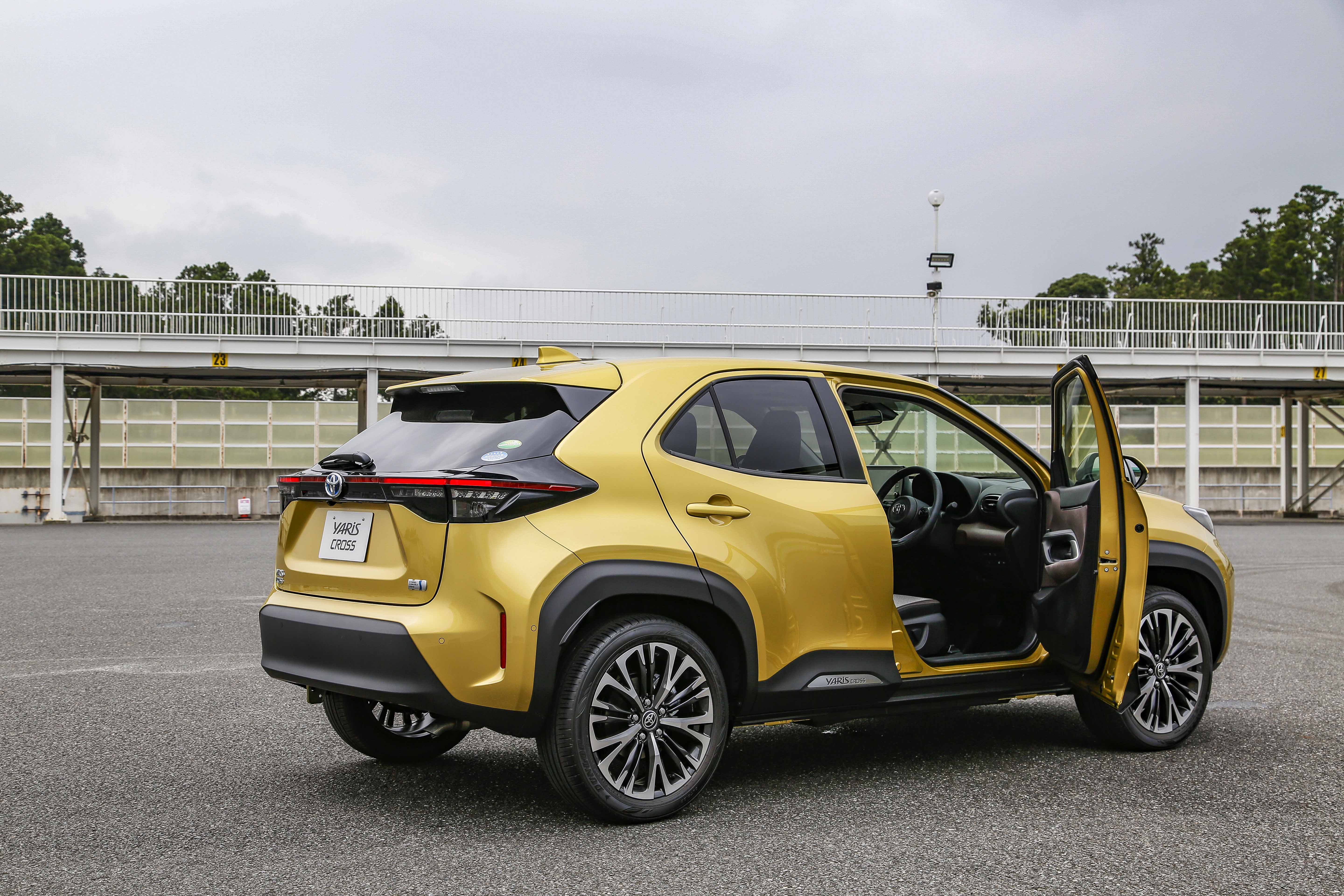 最新の予防安全機能「Toyota Safety Sense」を搭載。プリクラッシュセーフティ、レーントレーシングアシストなどを採用