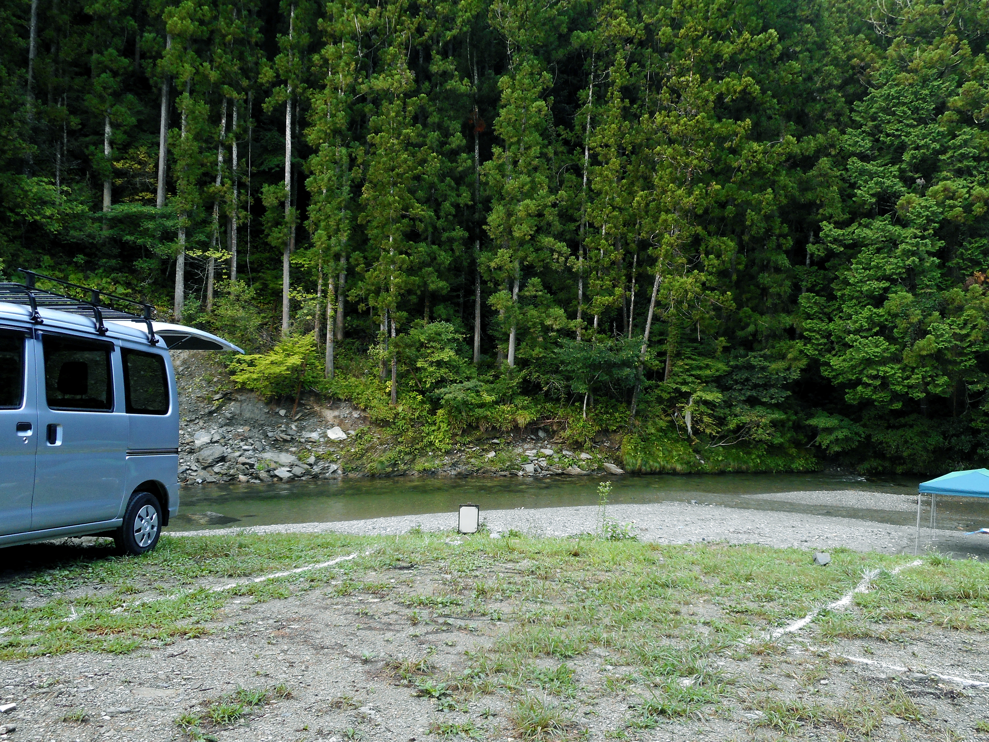 キャンプにおすすめの車:軽自動車