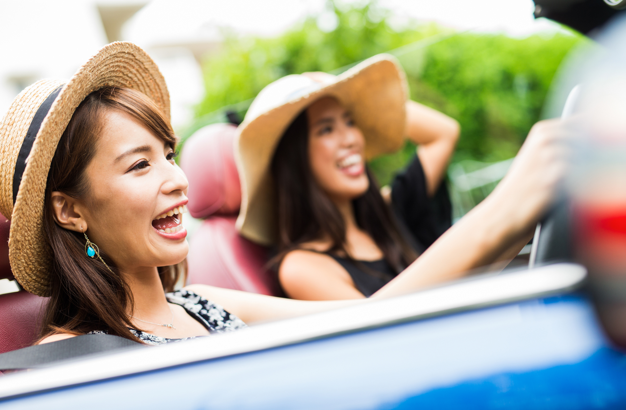 オープンカーの魅力