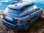 BMW、深青色の限定車「MINI クロスオーバー ボードウォーク エディション」を発売