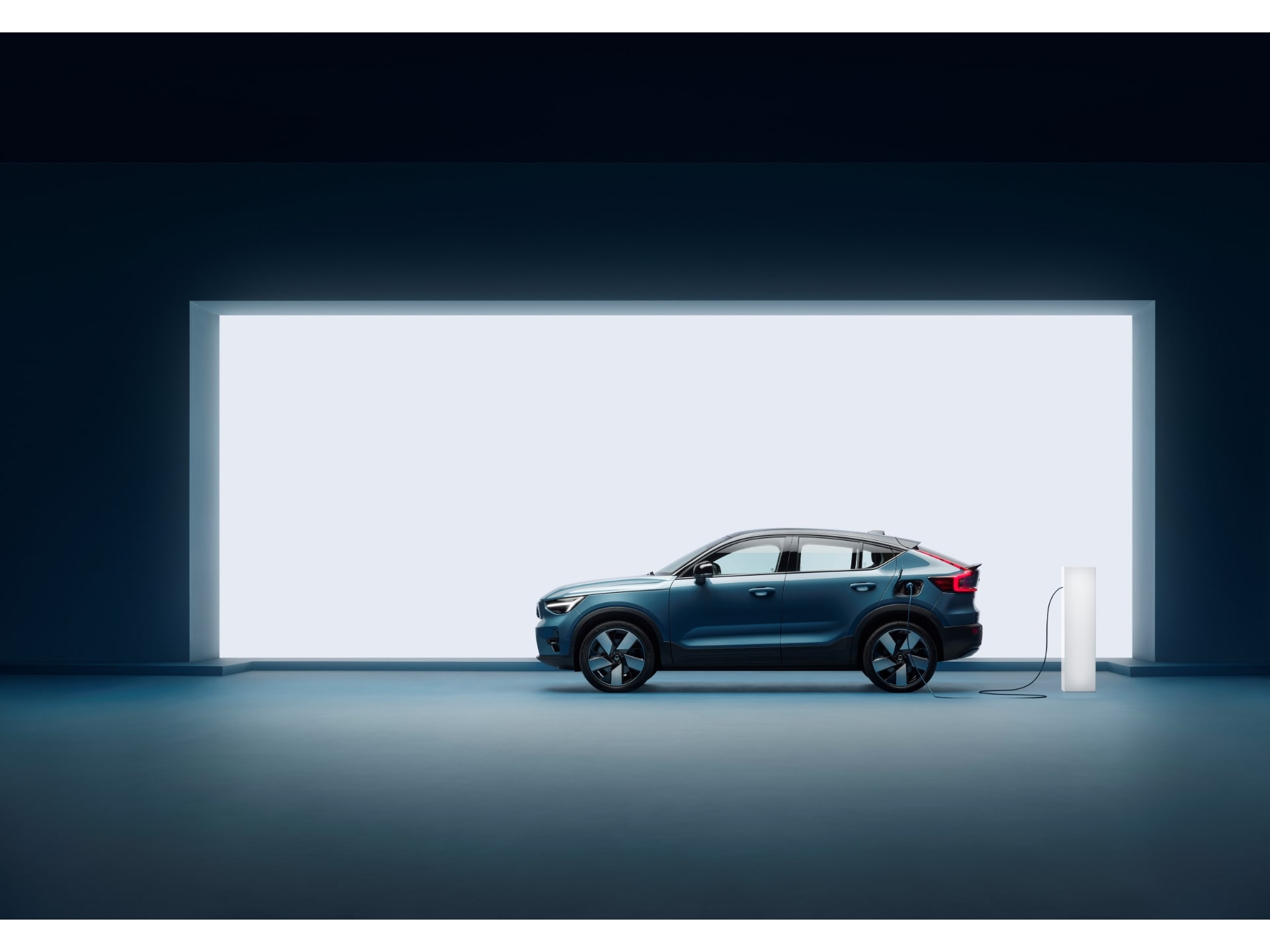 クロスオーバーEV新モデル「C40」