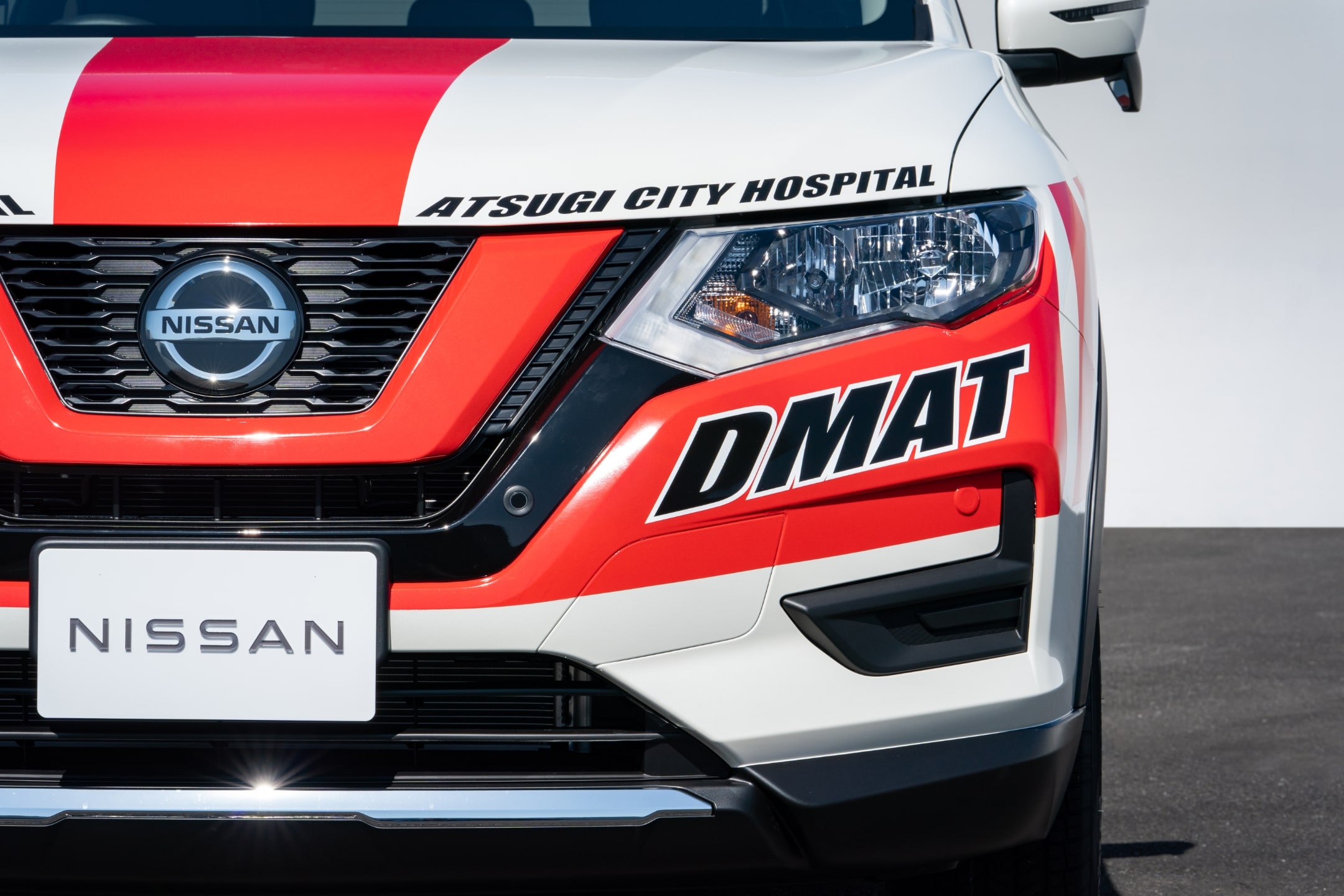 「DMAT」移動用車両