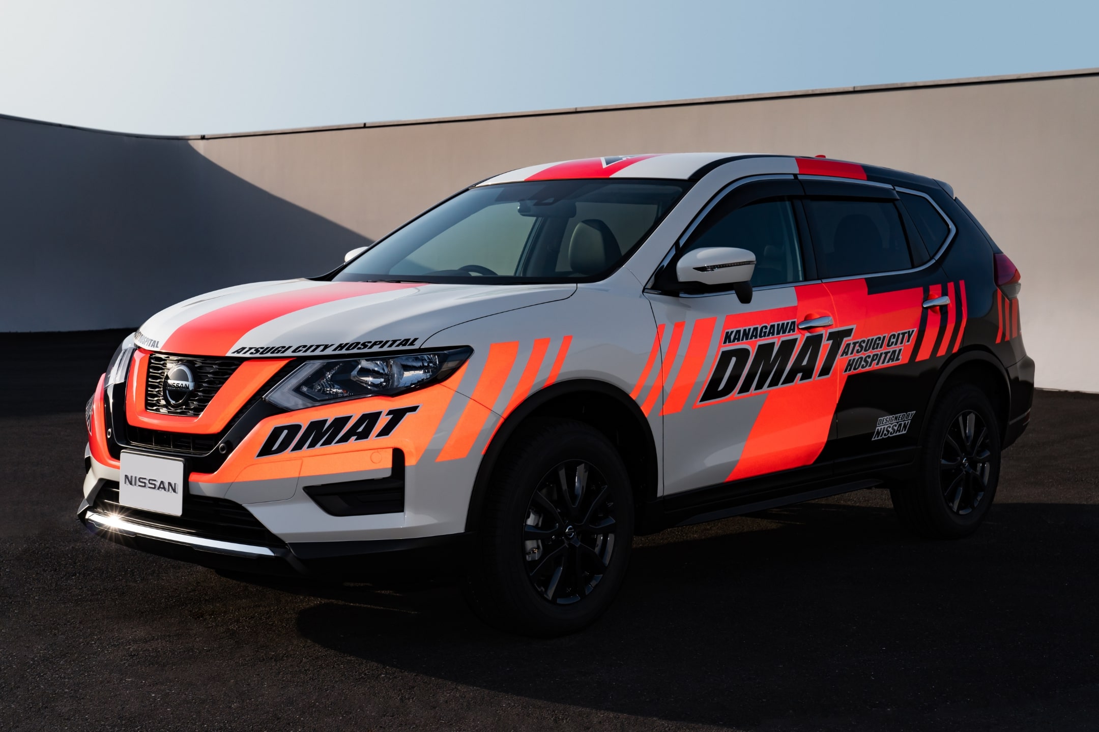 「DMAT」移動用車両