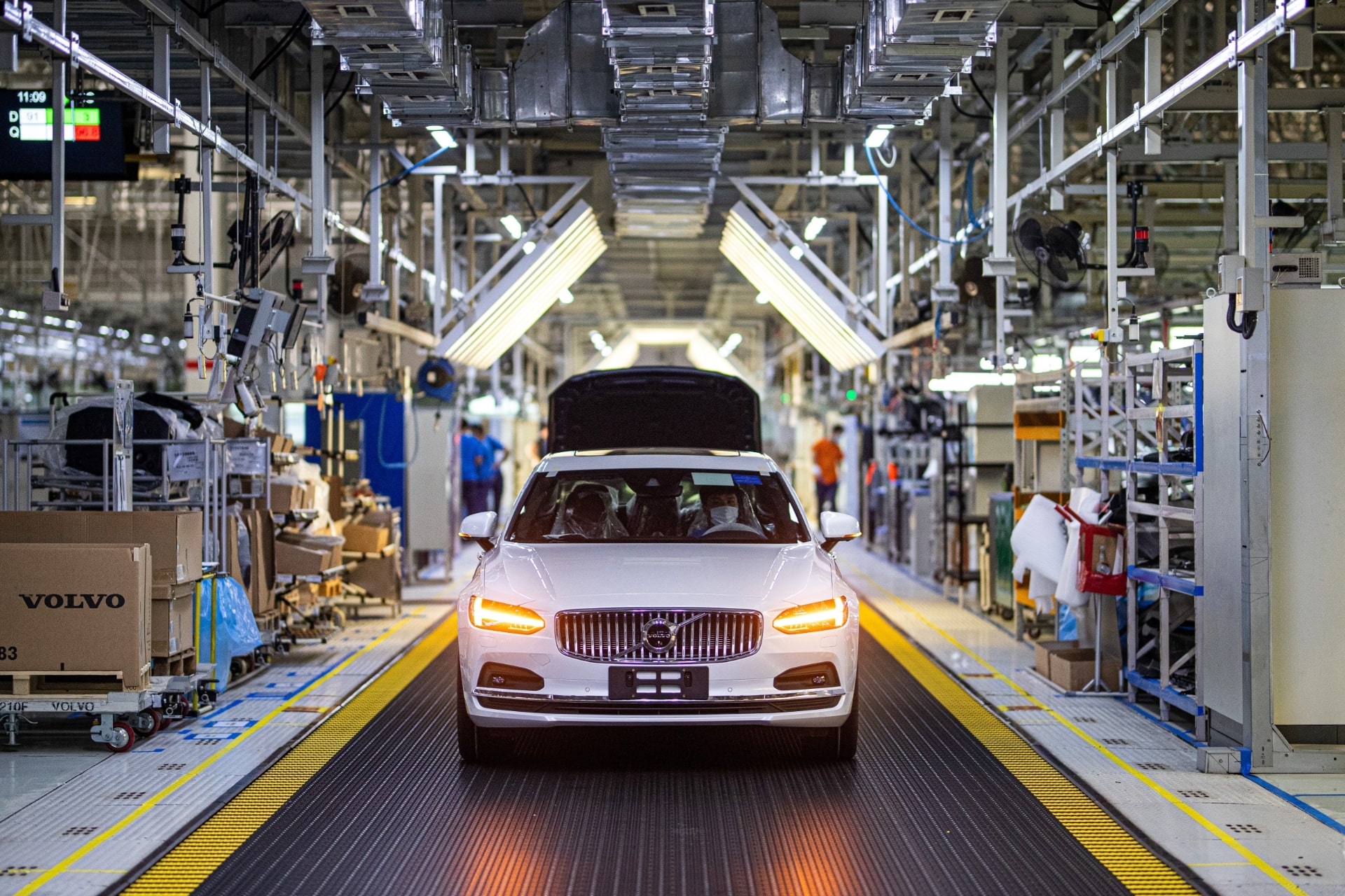 中国・大慶市のボルボカーズ製造工場
