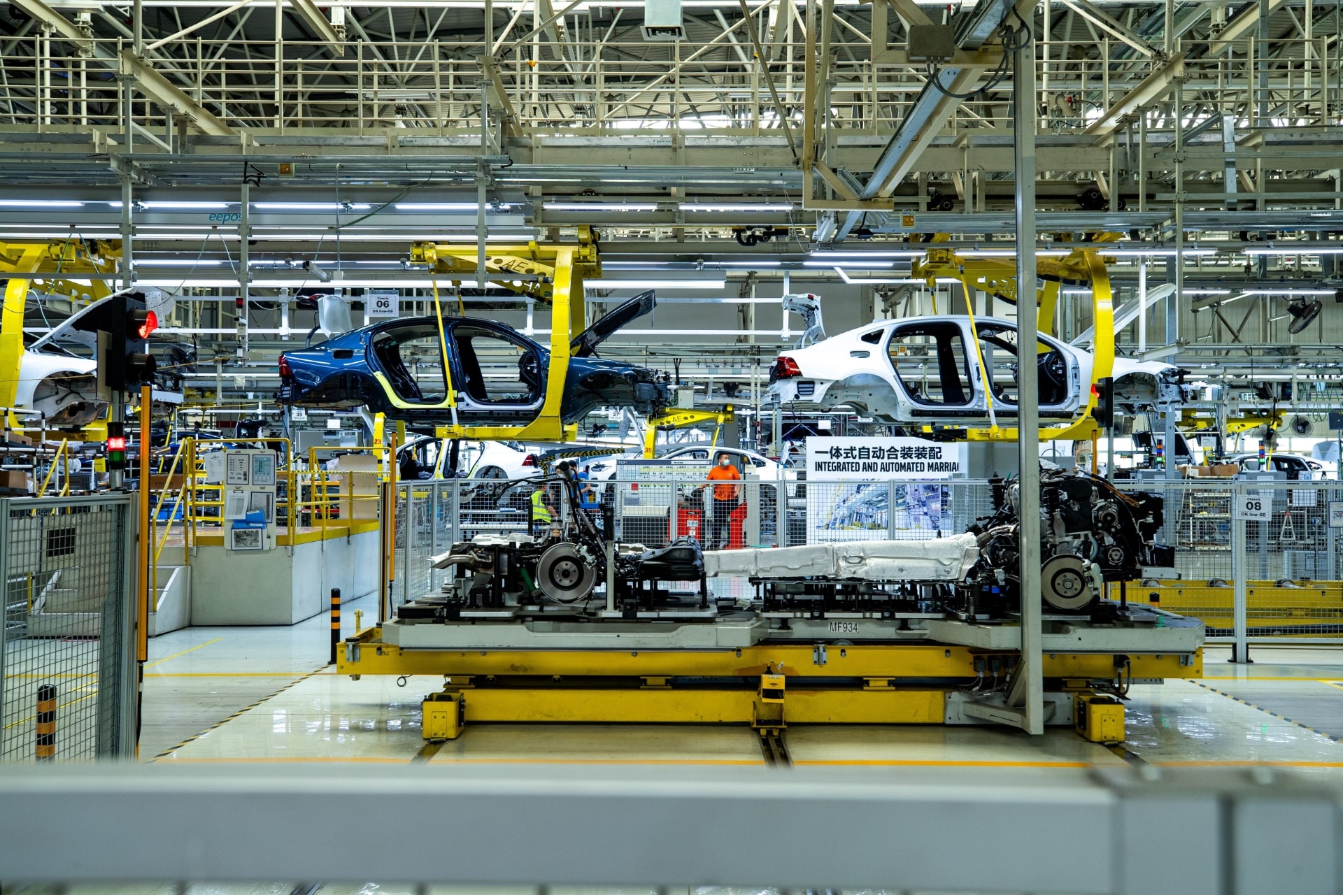中国・大慶市のボルボカーズ製造工場