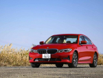 【試乗レポート BMW 新型318i】廉価版とは呼ばせない！ ハンズオフがついて489万円