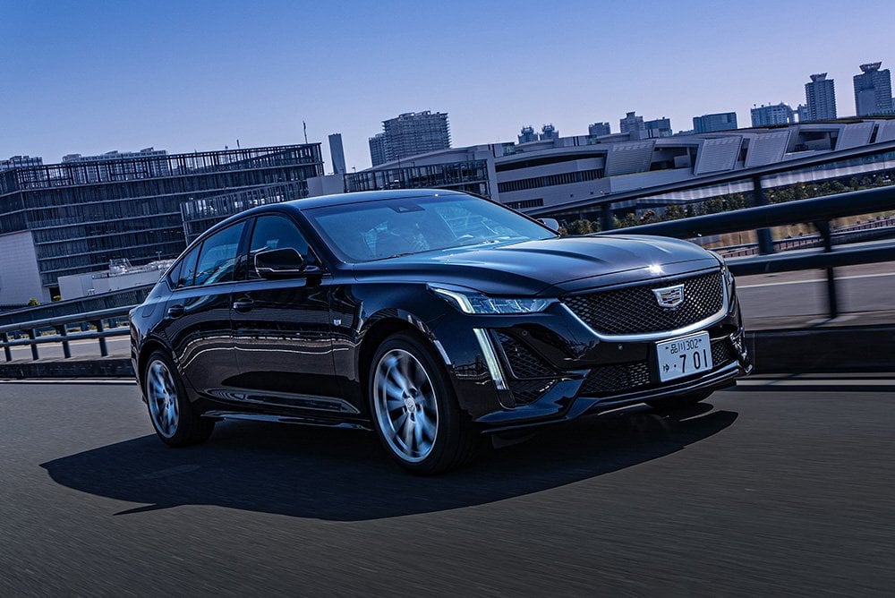 新型キャデラック CT5の走行イメージ