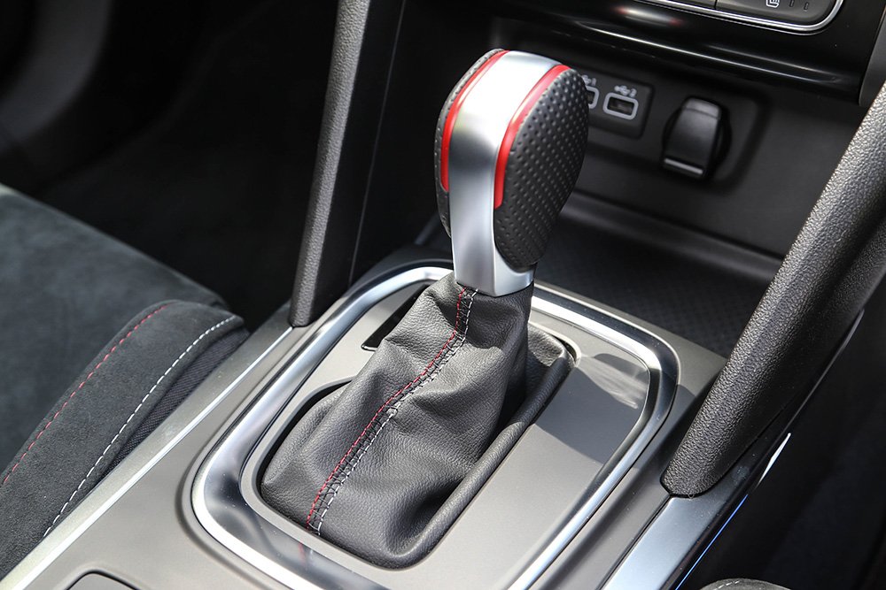 新型ルノー メガーヌ R.S.のステアリング