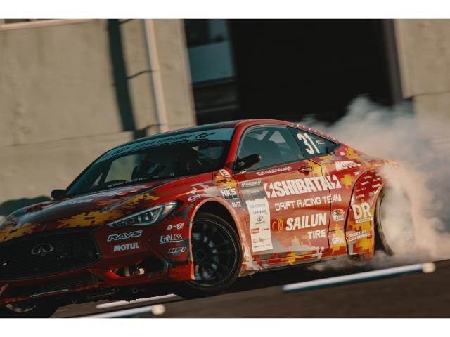 インフィニティ Q60 3．0 t プレミアム BLITZ車高調の中古