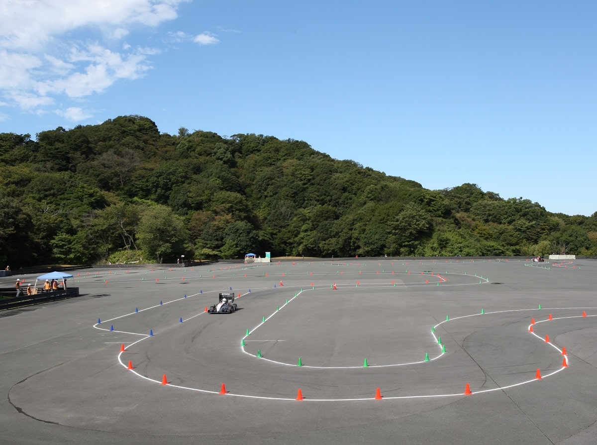 「学生フォーミュラ日本大会」実際の会場