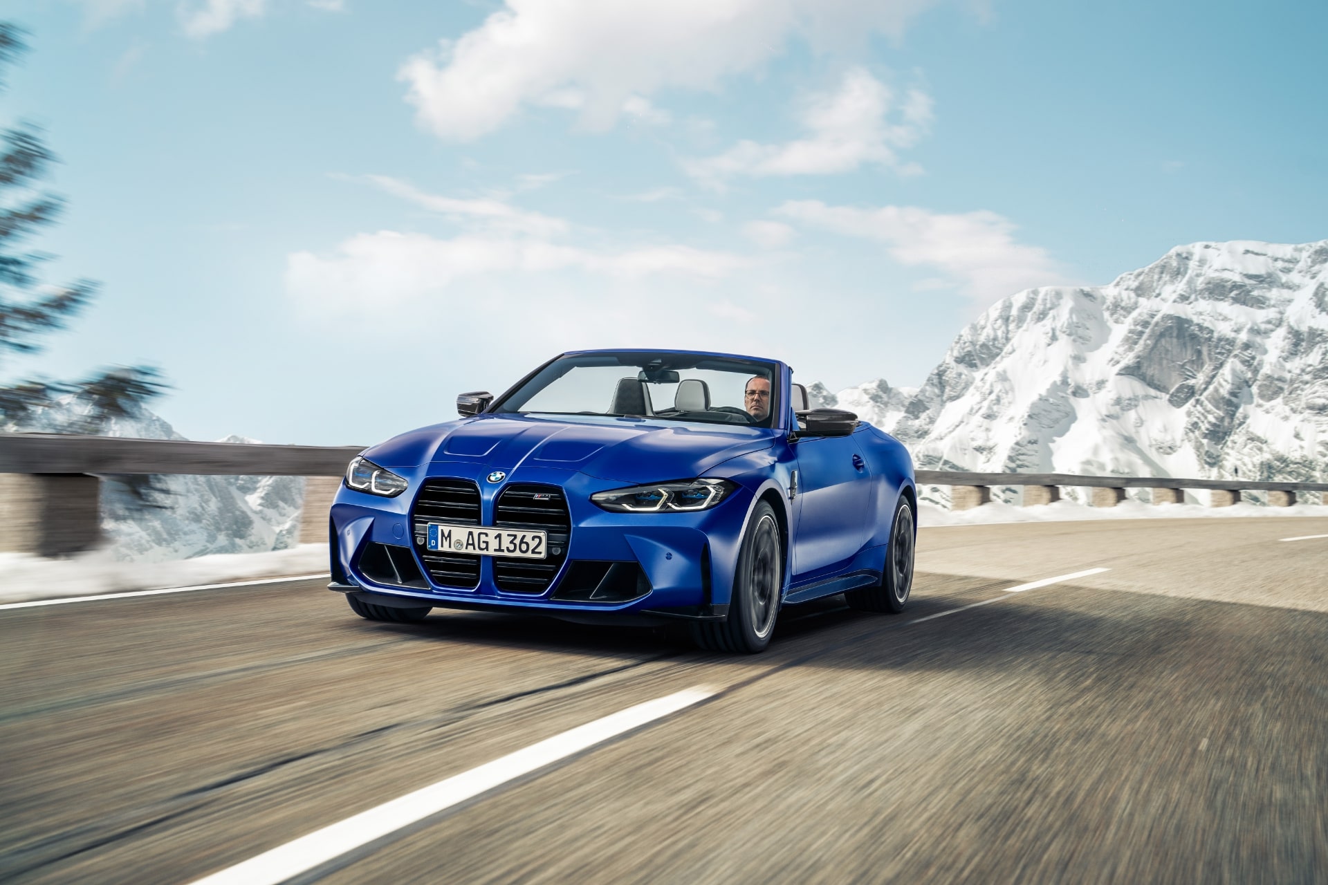 BMW M4 コンペティション コンバーチブル M xDrive