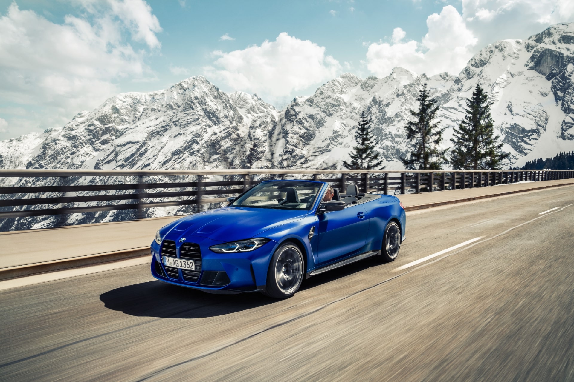 BMW M4 コンペティション コンバーチブル M xDrive