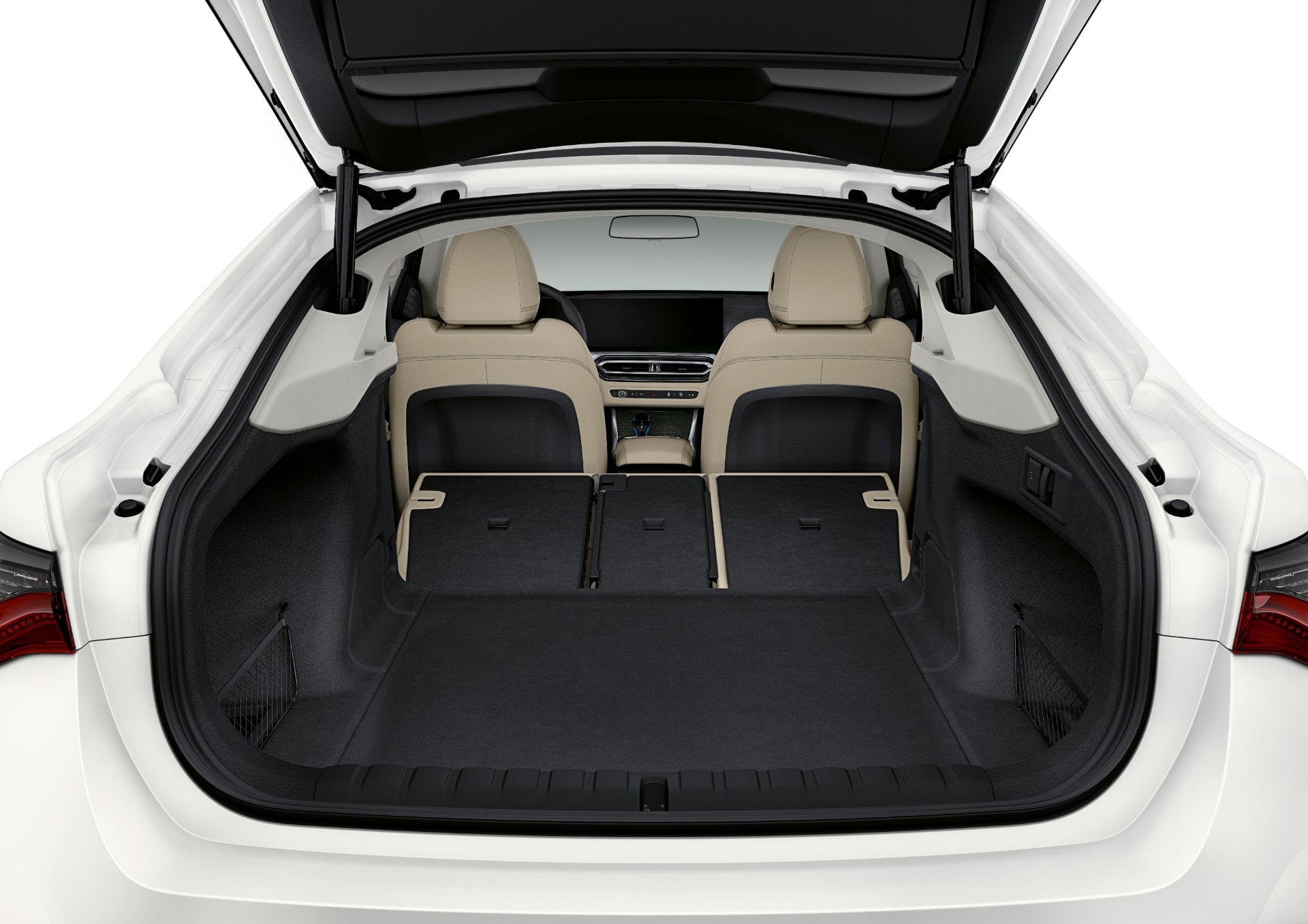 BMW i4 eDrive40 トランク