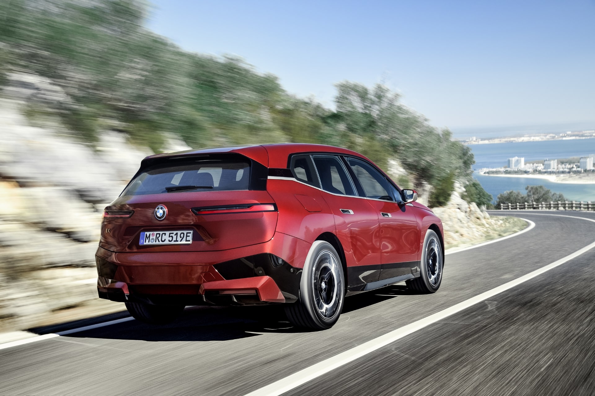 BMW iX ローンチ・エディション リア