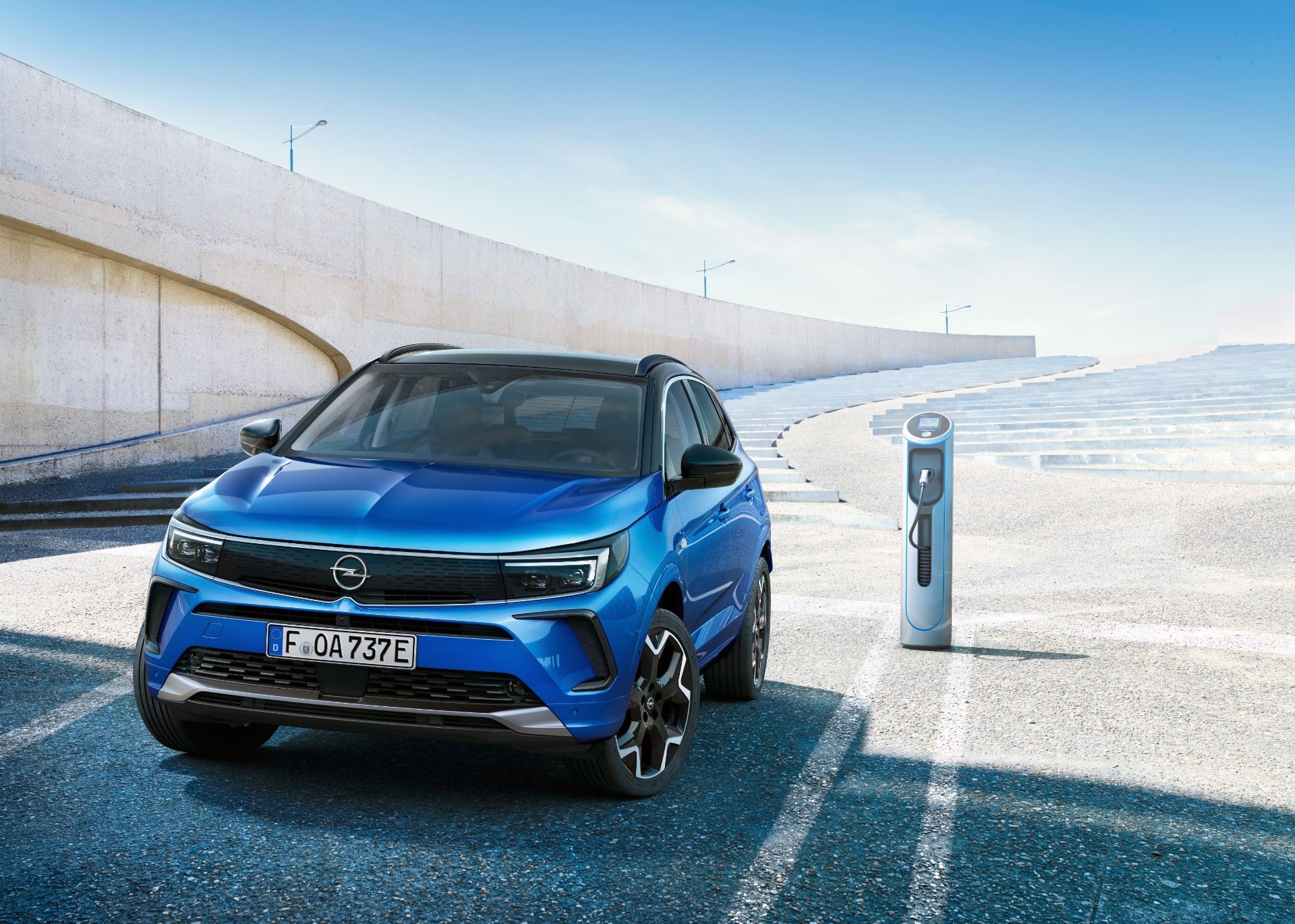 オペル 新型「グランドランド」