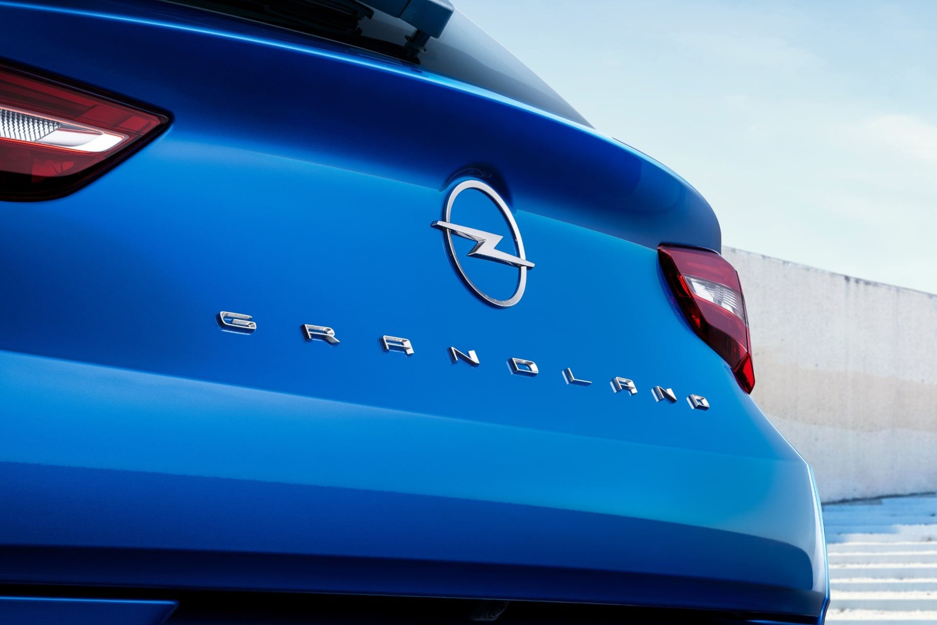 オペル　新型「グランドランド」　エンブレム