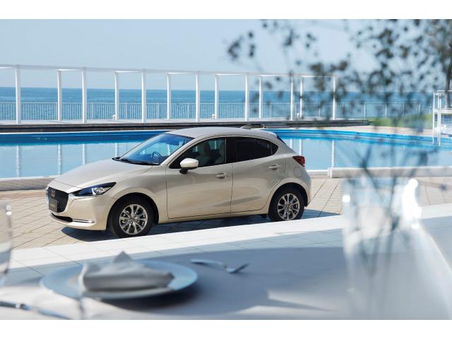 MAZDA2 特別仕様車「サンリット シトラス」追加＆一部改良