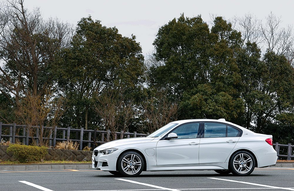 BMW 330eの外観