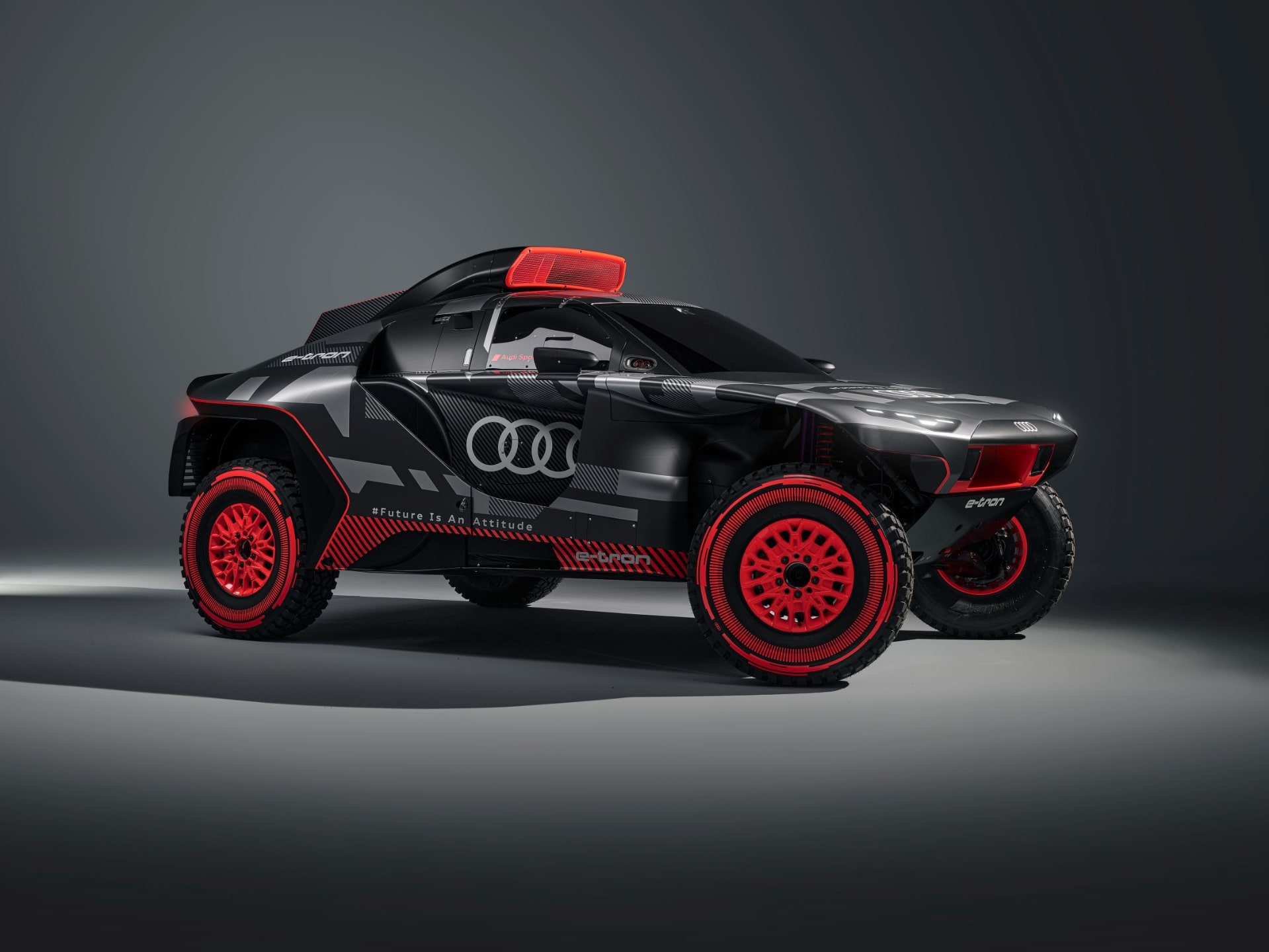 Audi RS Q e-tron　4