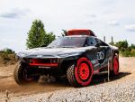 アウディ、電動車でダカールラリー参戦を発表　Audi RS Q e-tron公開