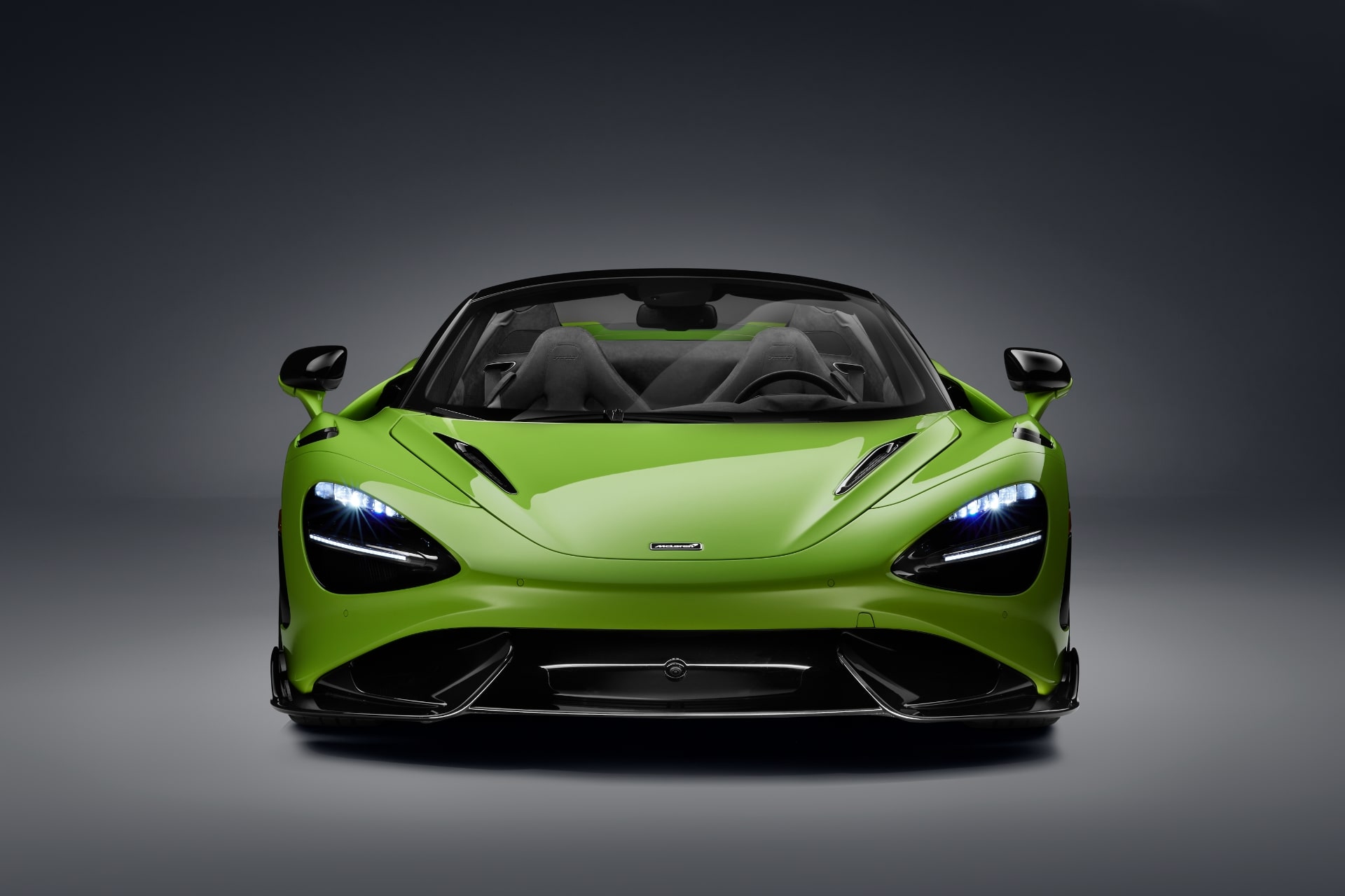 マクラーレン　765LT スパイダー　正面