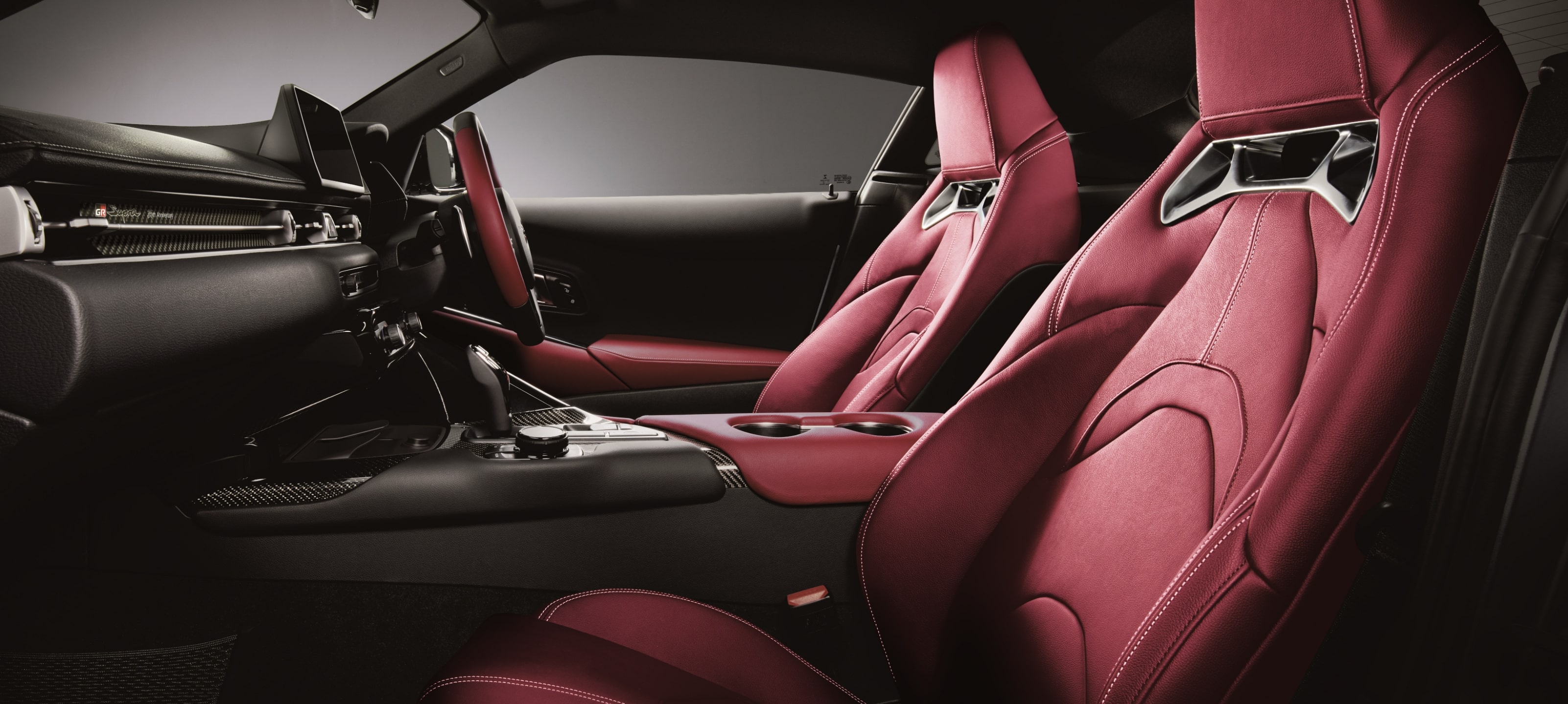 スープラ 特別仕様車 RZ“35th Anniversary Edition”本革シート（レッド）