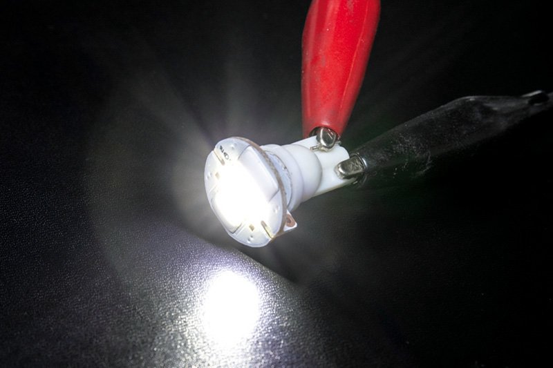 LEDランプの画像