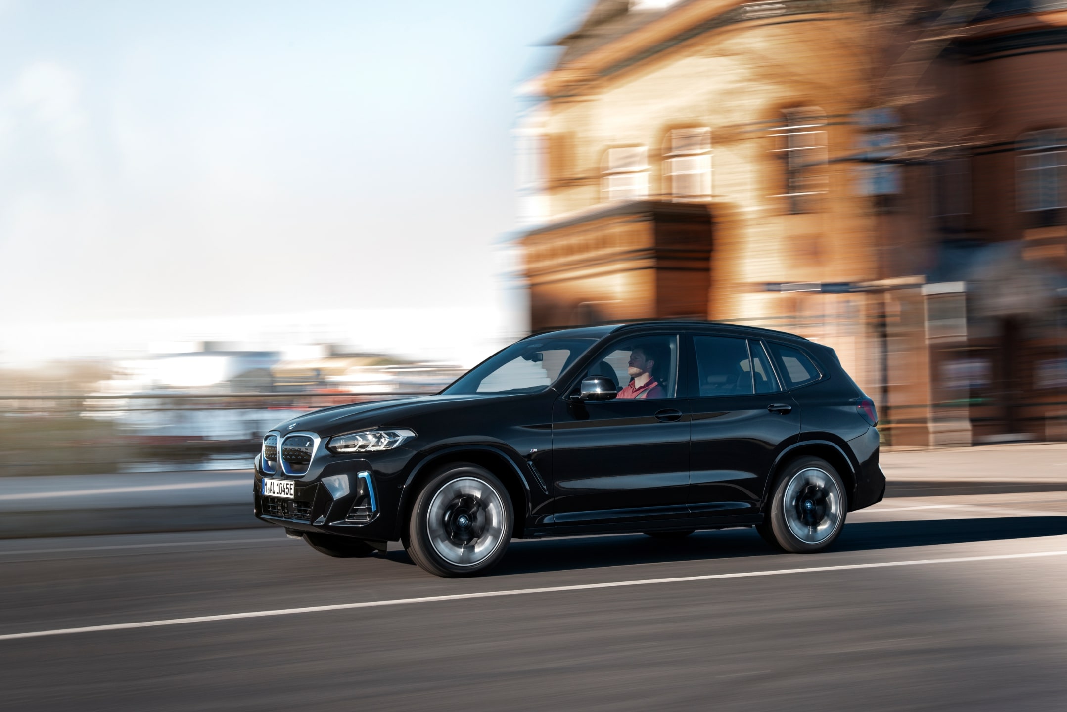 新型「BMW iX3」2