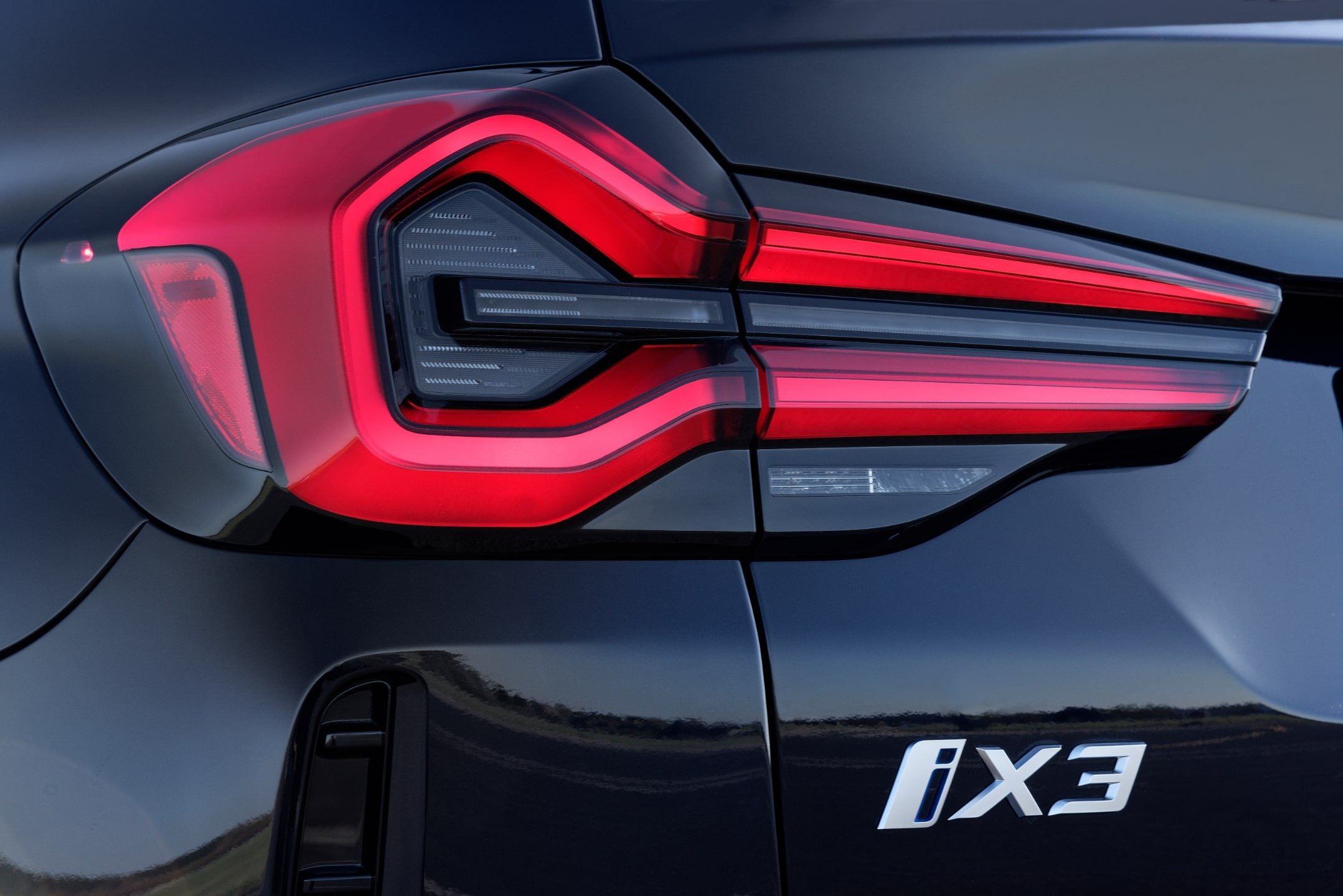 新型「BMW iX3」6