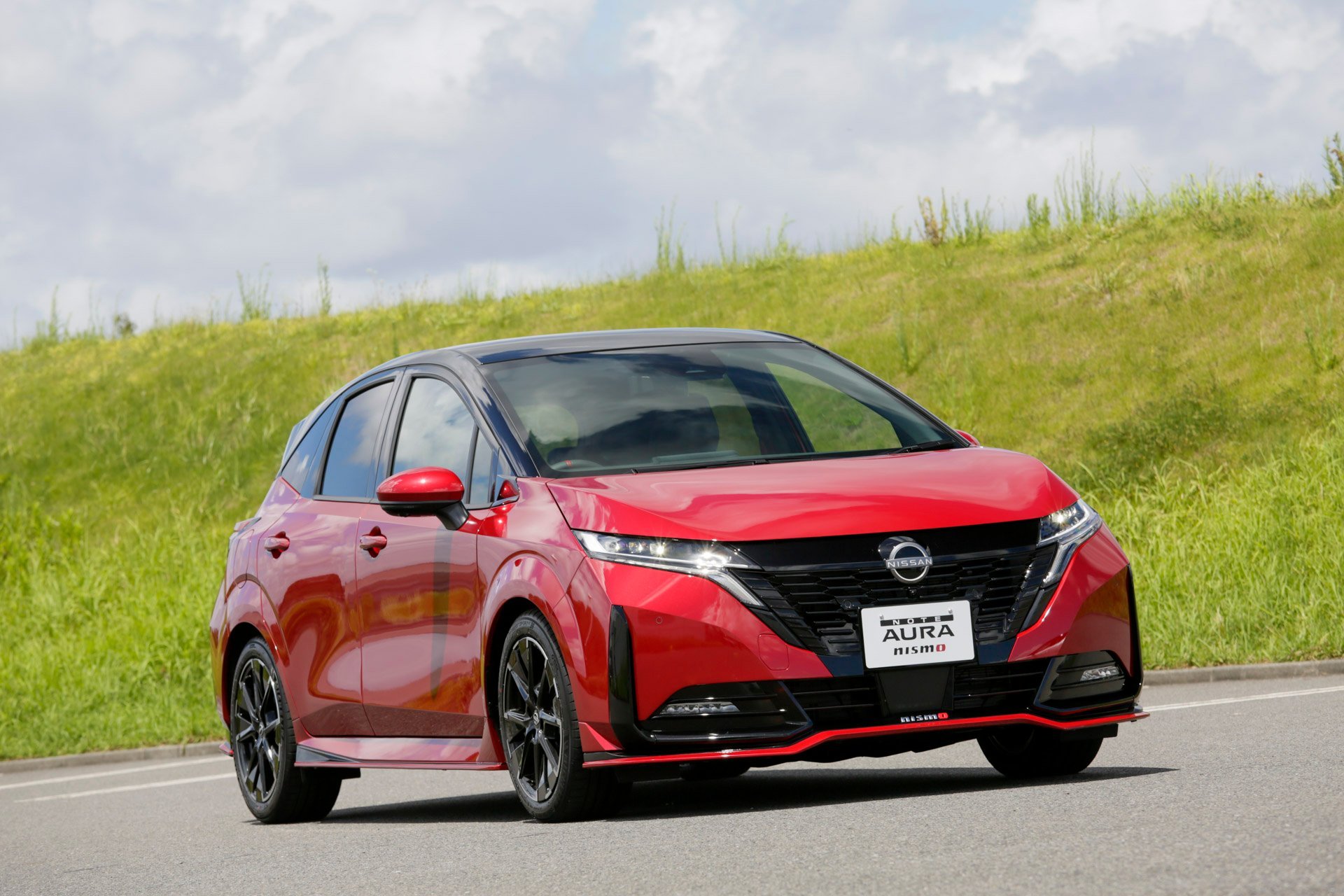 日産 ノートオーラ NISMO