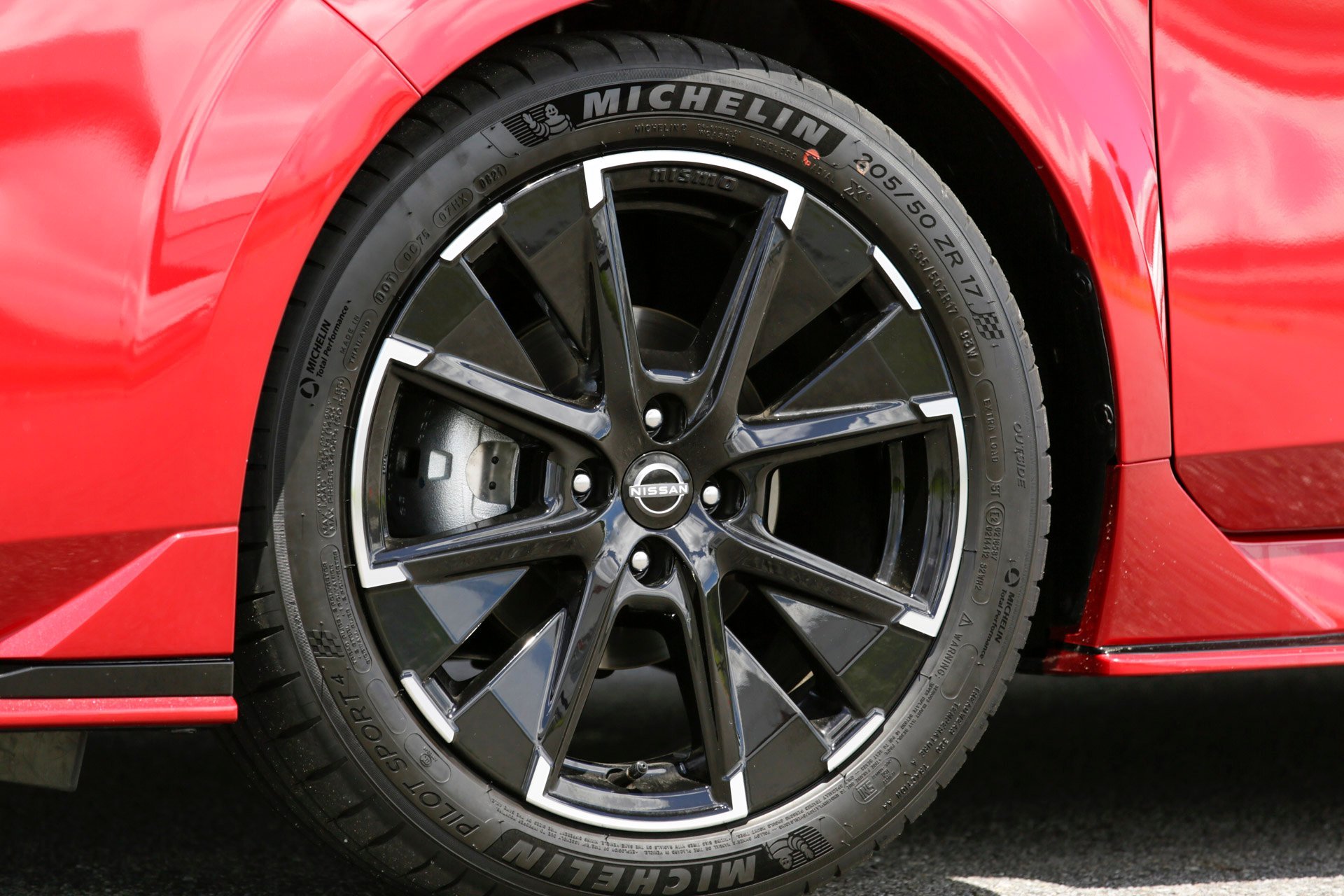 日産 ノートオーラ NISMO