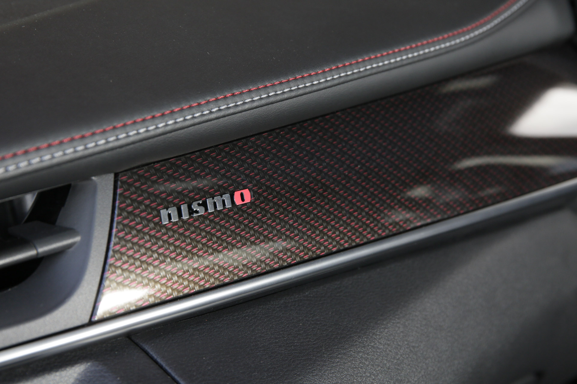 日産 ノートオーラ NISMO