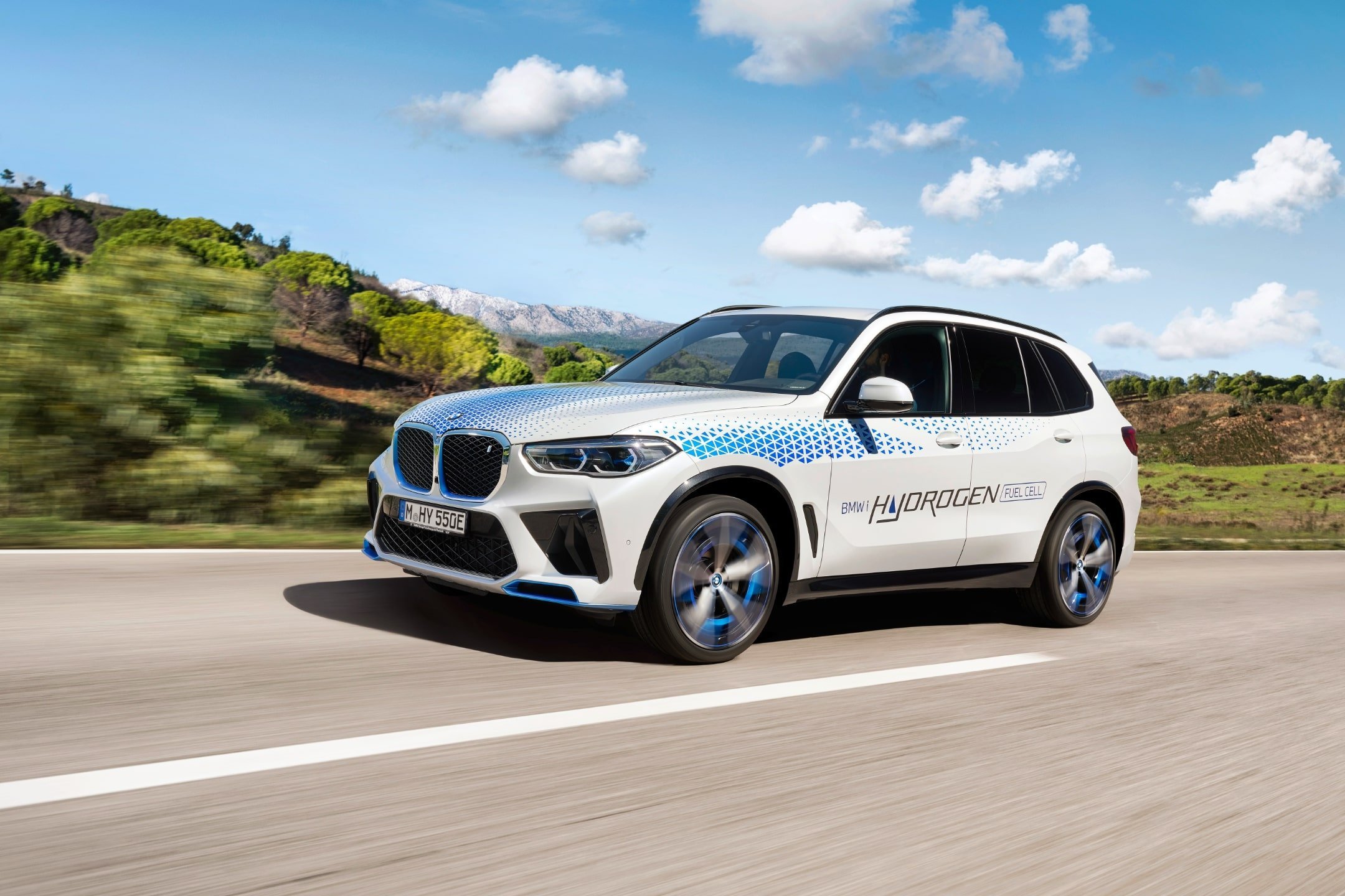 BMWの水素自動車「BMW IX5 Hydrogen」ミュンヘンモーターショーにて公開予定 | 中古車なら【グーネット】