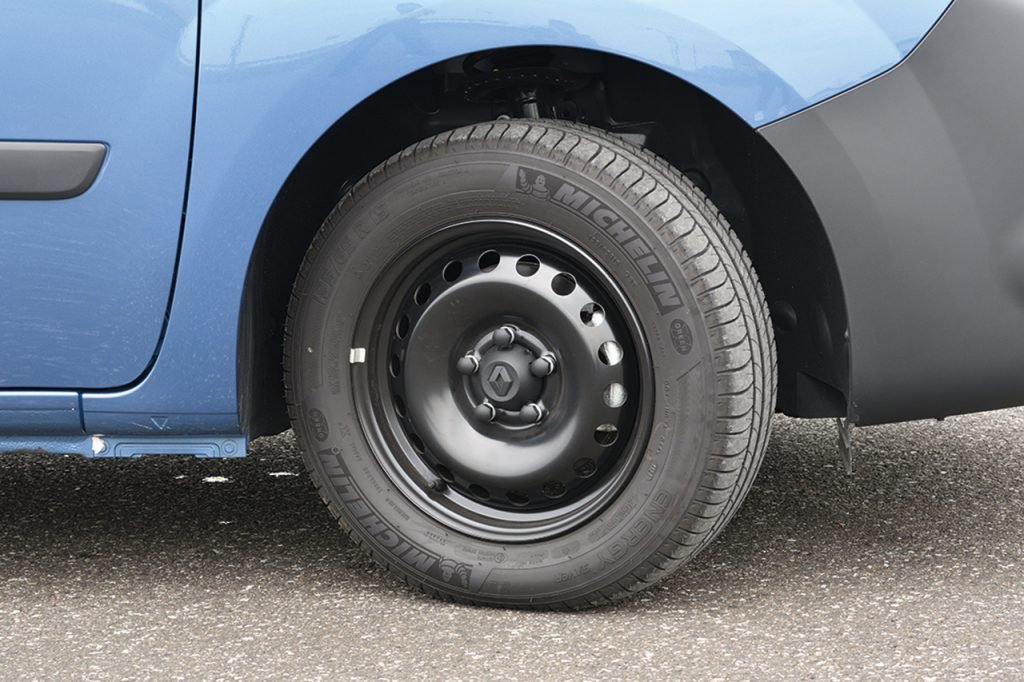 RENAULT カングー ディーゼルMT限定車 公道試乗12