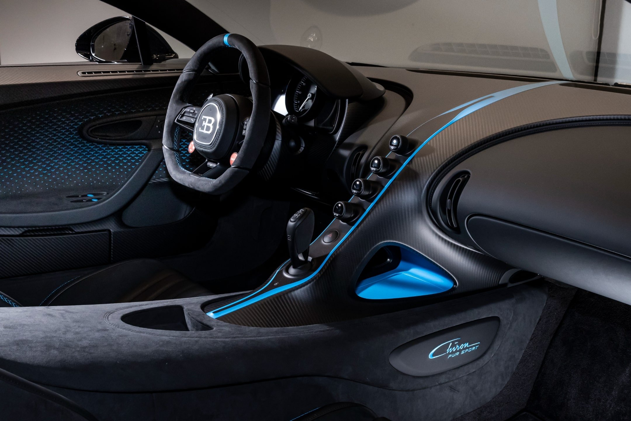 BUGATTI Chiron Pur Sport9