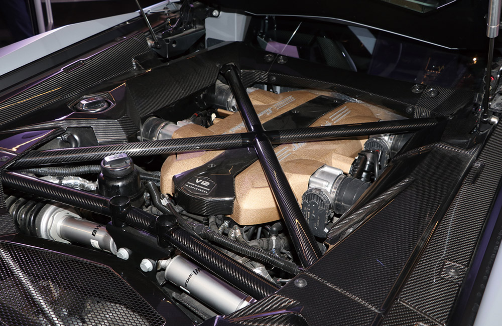 ランボルギーニ アヴェンタドール 限定車ウルティメのエンジン
