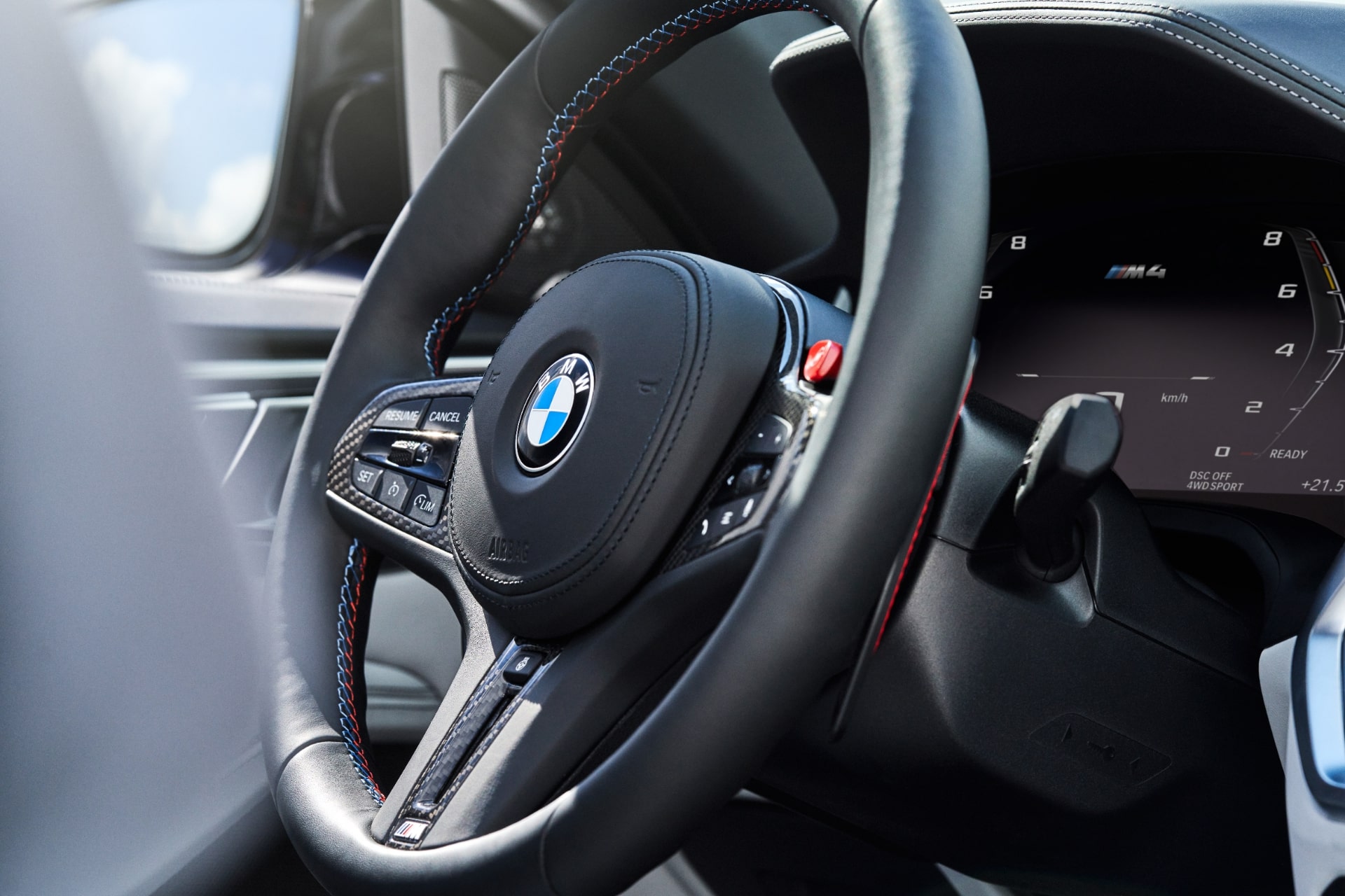 BMW M4 カブリオレ・コンペティション M xDrive　ステアリング