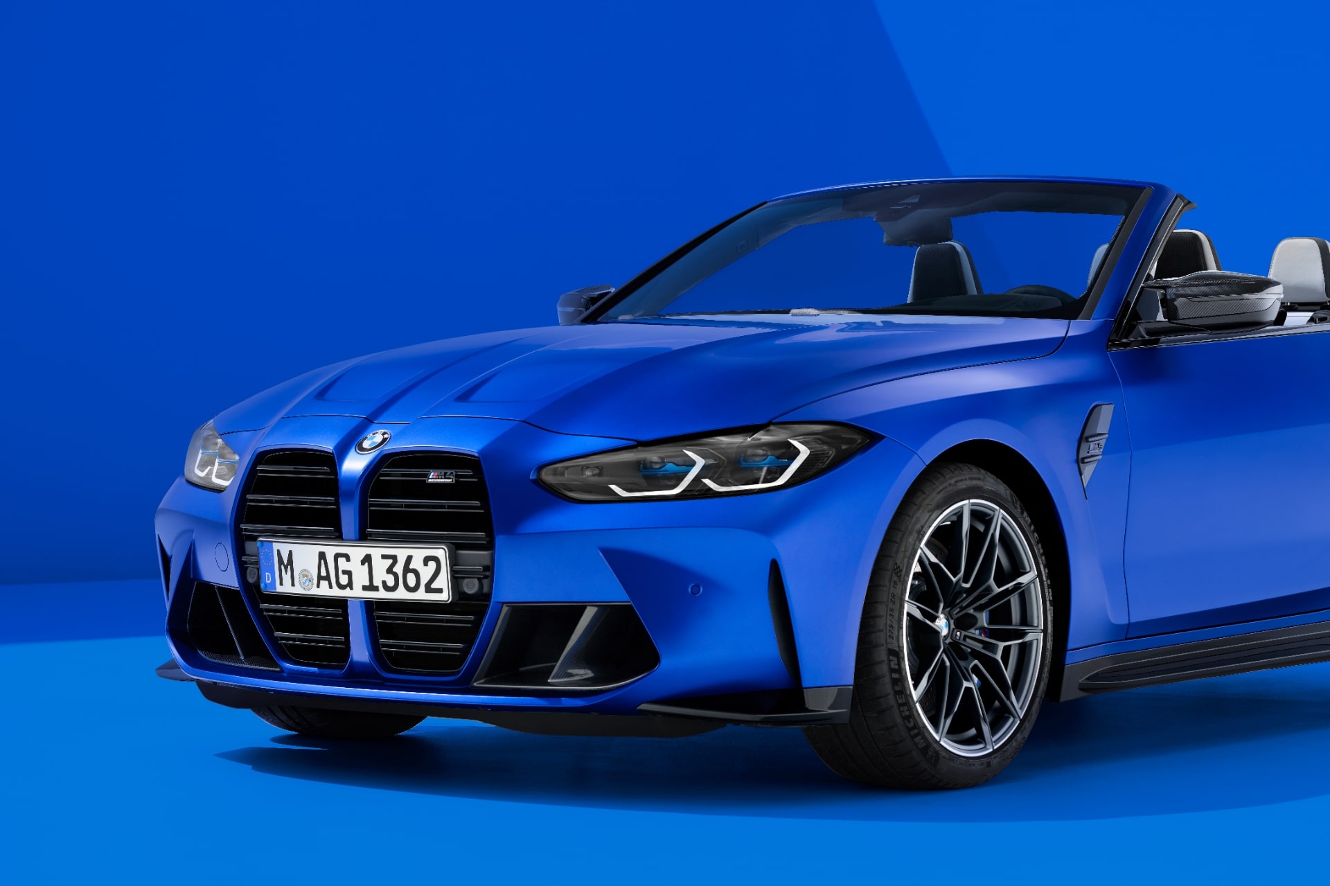 BMW M4 カブリオレ・コンペティション M xDrive　フロントマスク