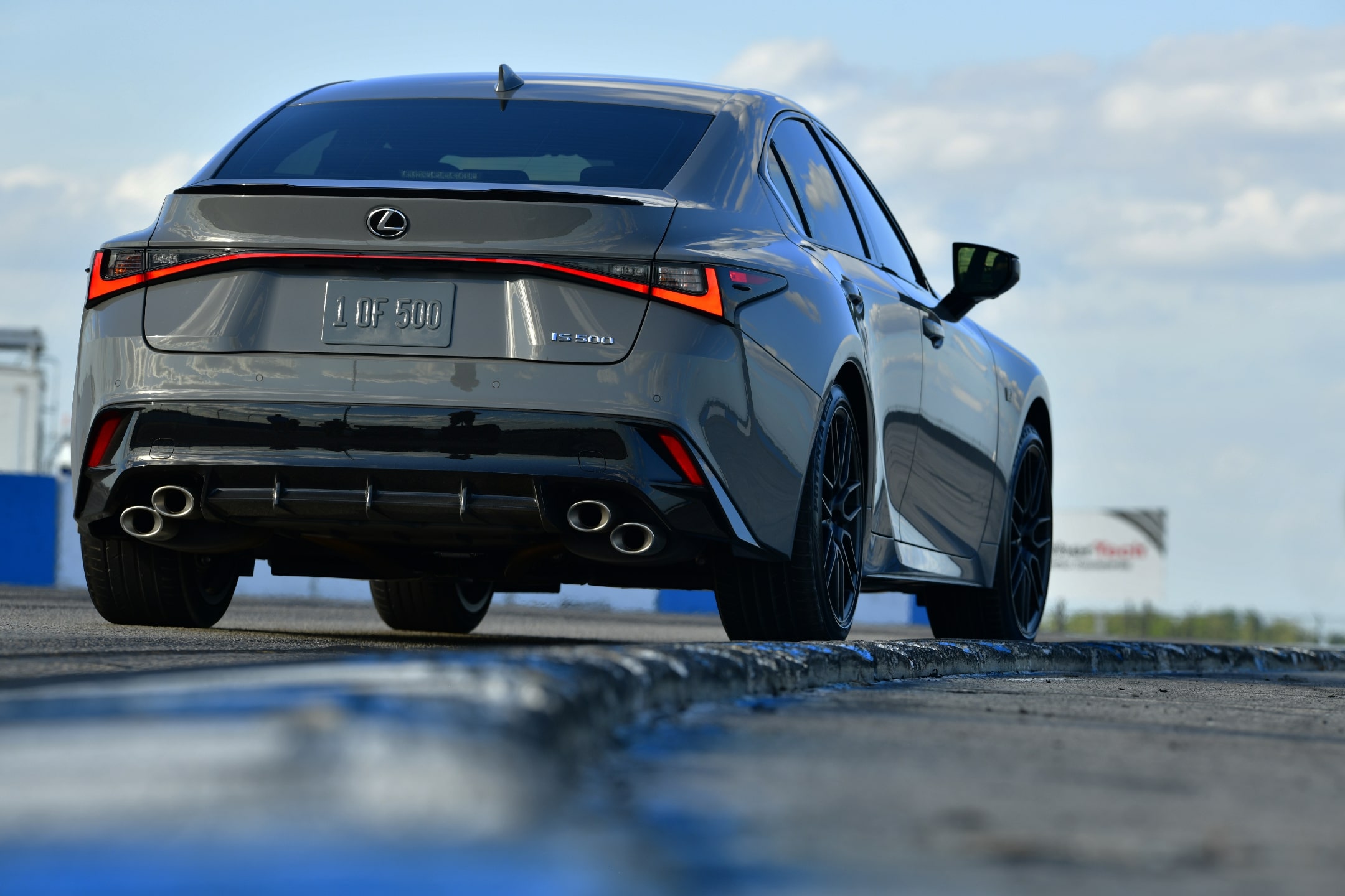 IS 500 Fスポーツパフォーマンス ローンチエディション　リア