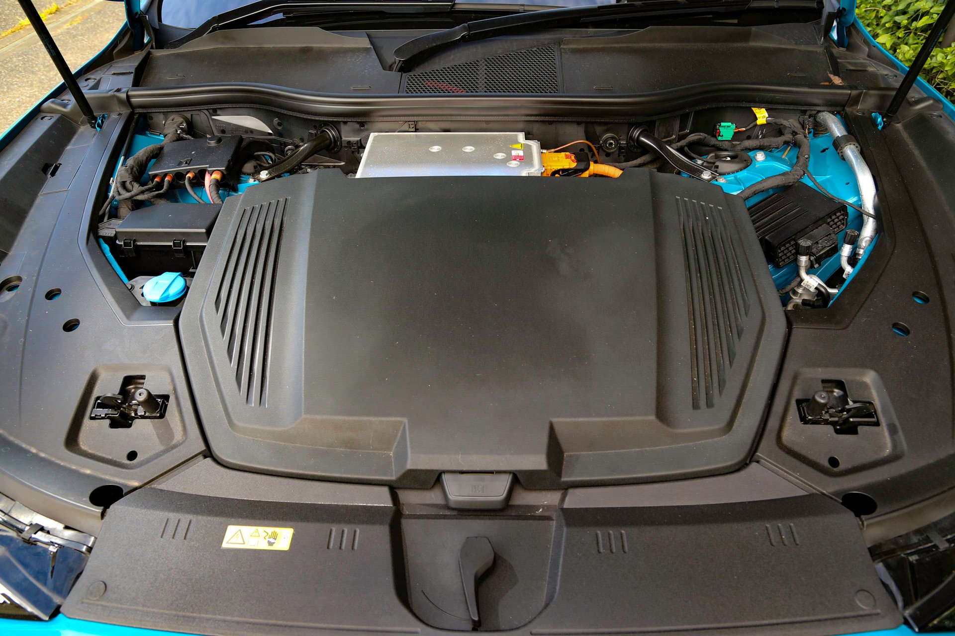 アウディ e-tron スポーツバック